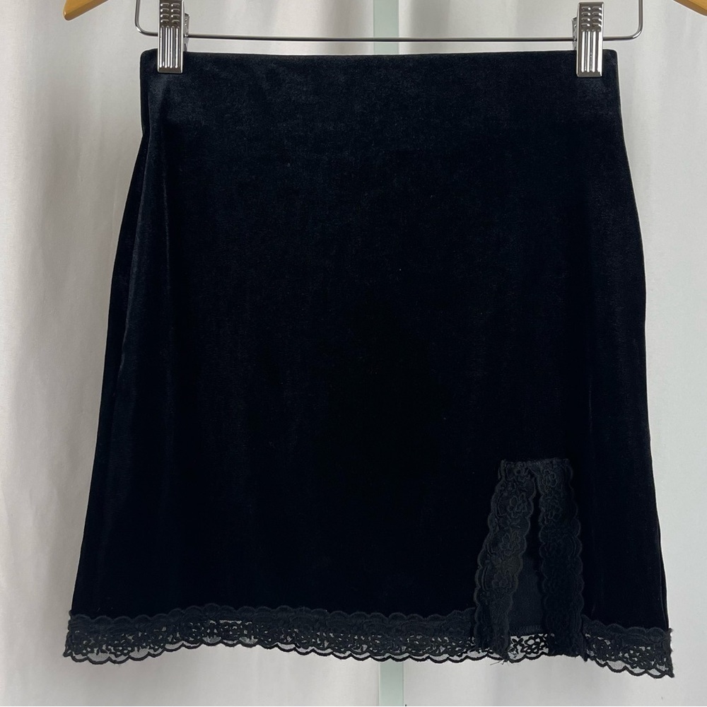 Forever 21 Small Y2K Velour Velvet Lace Slit Mini Skirt Classic Holiday Grunge